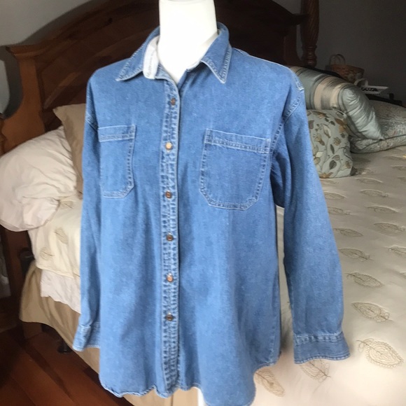 Newton Tops - ☘️3/$15 Vintage Women’s Oversized Jean Shirt L